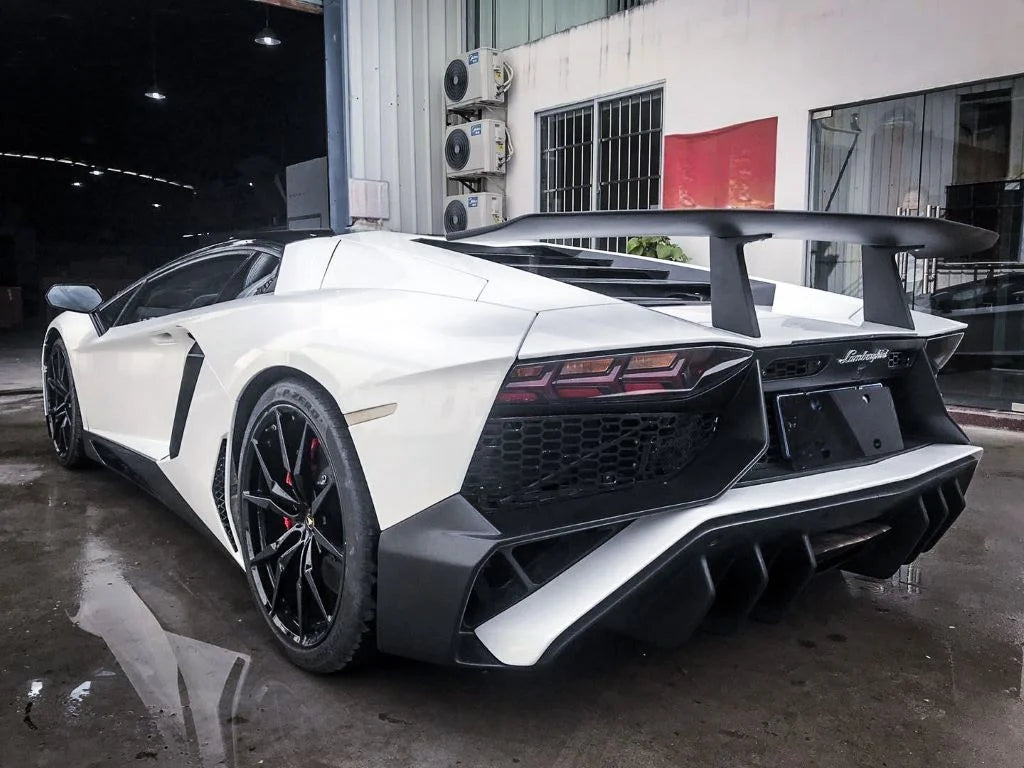 KP Lamborghini Aventador Pre Preg Carbon Fibre SV Bodykit