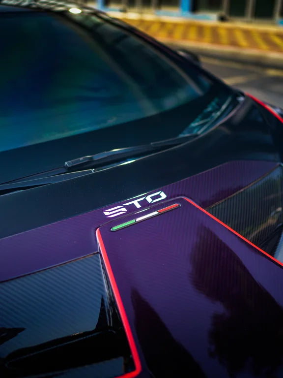 KP Lamborghini Huracan Pre Preg Carbon Fibre STO Conversion