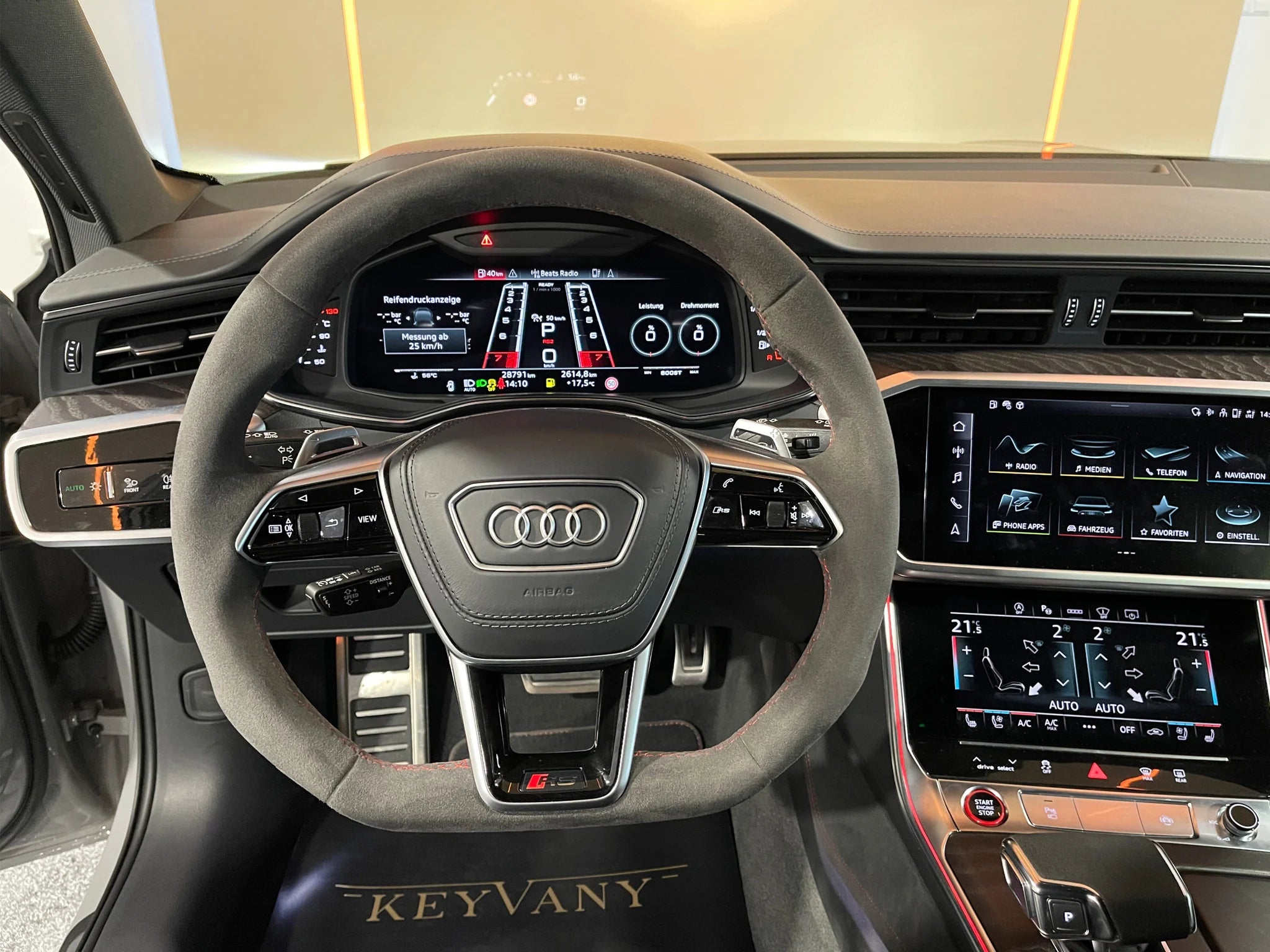 KEYVANY Audi RS6 (C8)