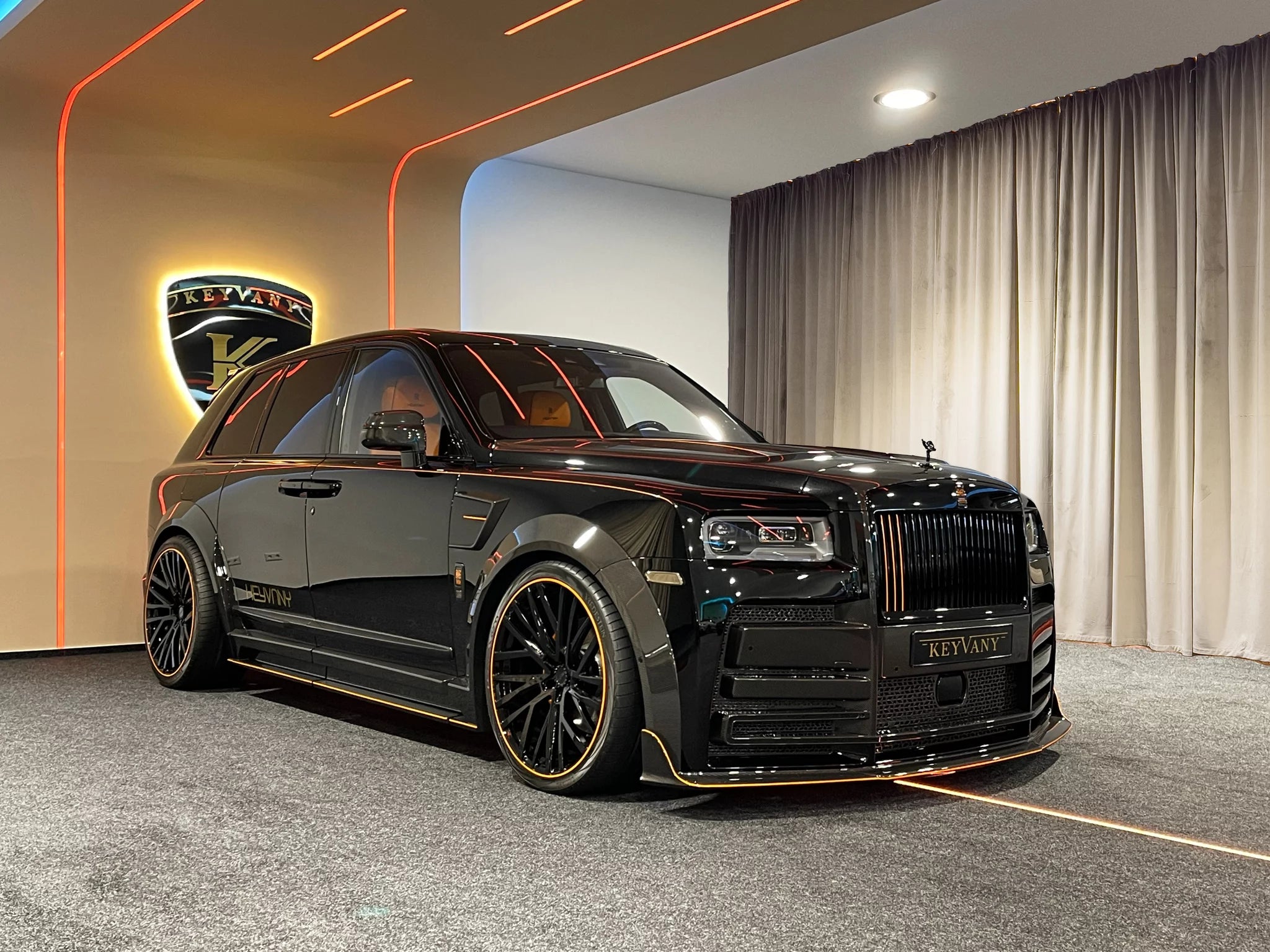 KEYVANY HAYULA Rolls Royce Cullinan Carbon Fibre Bodykit