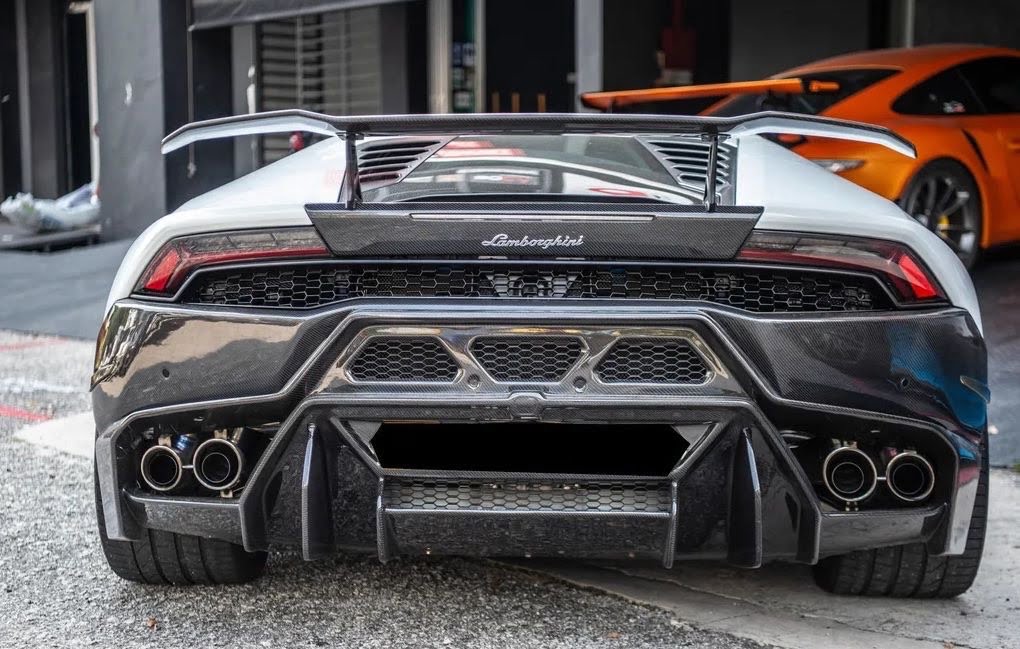 KP Lamborghini Huracan Pre Preg Carbon Fibre V Style Rear Spoiler