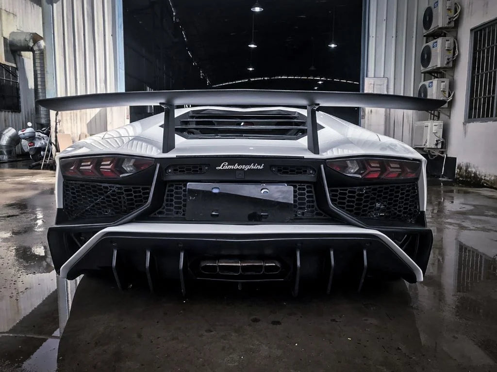 KP Lamborghini Aventador Pre Preg Carbon Fibre SV Bodykit