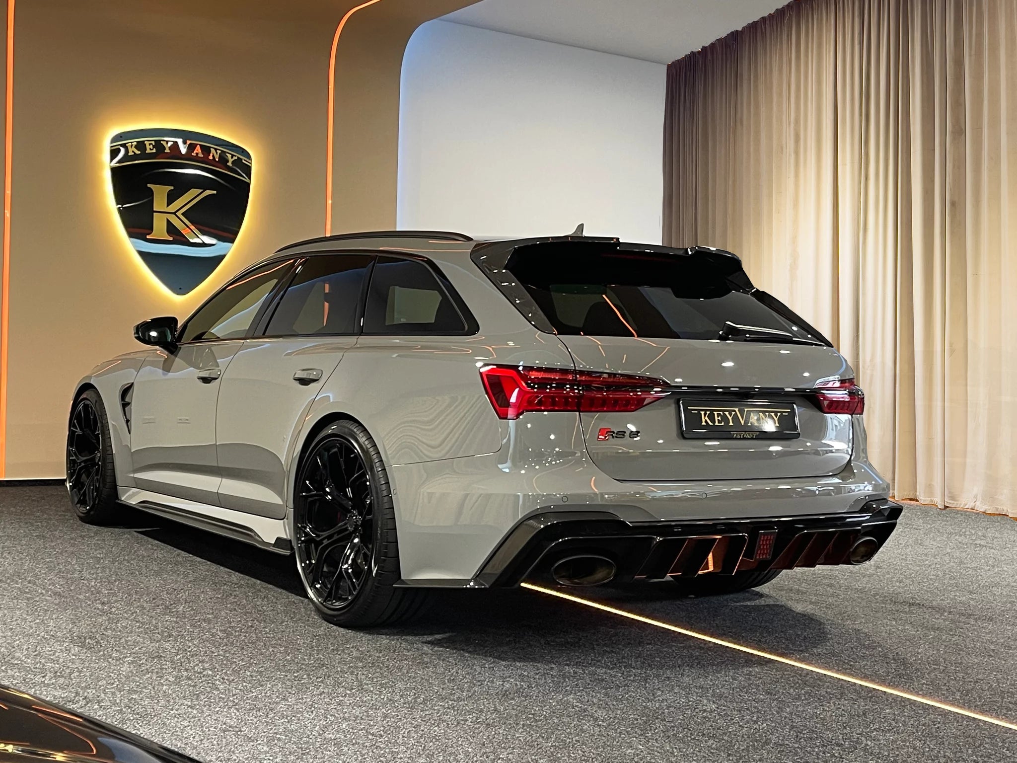 KEYVANY Audi RS6 Rear Roof Spoiler (C8)