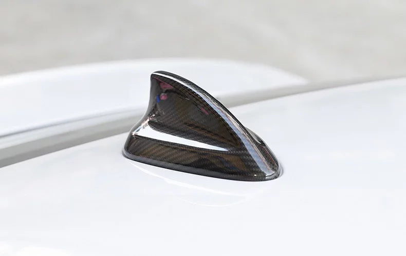 F32 4-Series KP Shark Fin Antenna