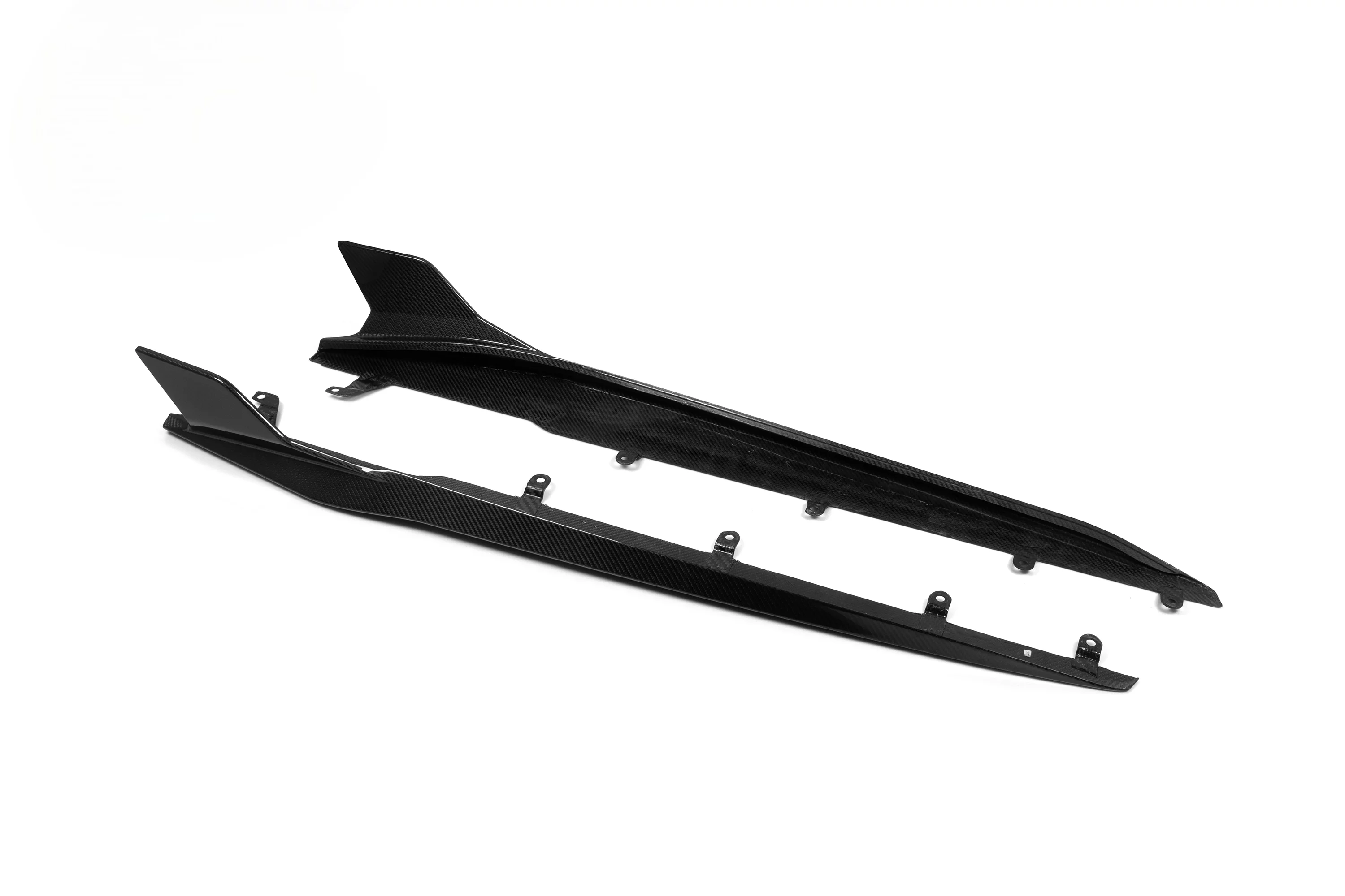 SOOQOO BMW 8 Series Side Skirts (G14/G15)