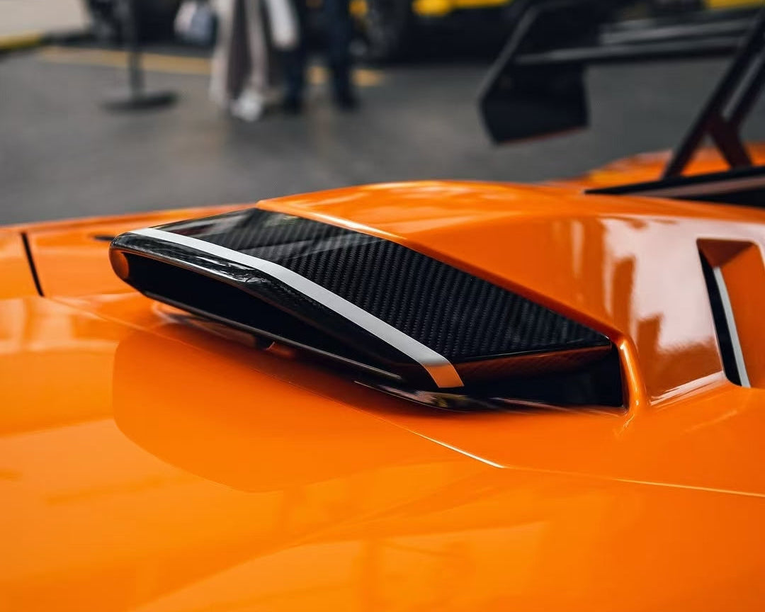 KP Lamborghini Huracan Pre Preg Carbon Fibre STO Conversion