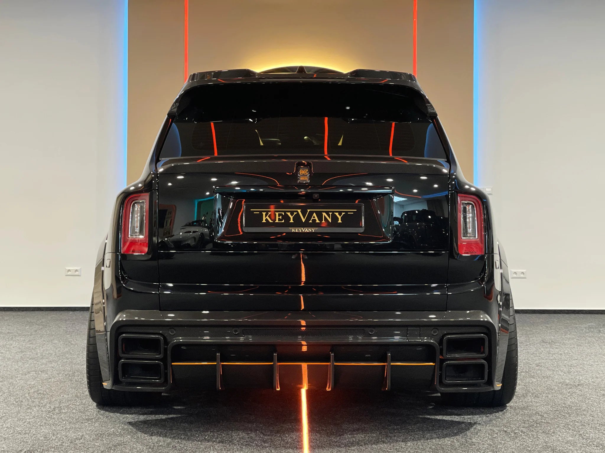 KEYVANY HAYULA Rolls Royce Cullinan Carbon Fibre Bodykit