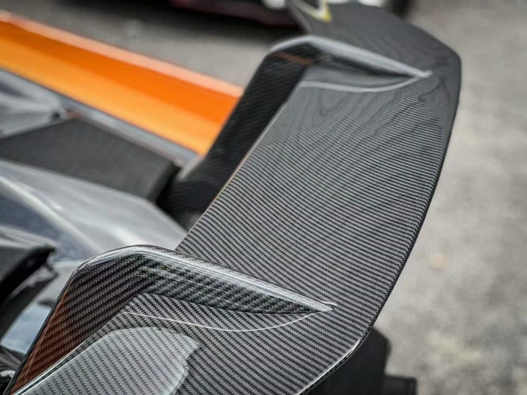 KP Lamborghini Huracan Pre Preg Carbon Fibre Performante Conversion