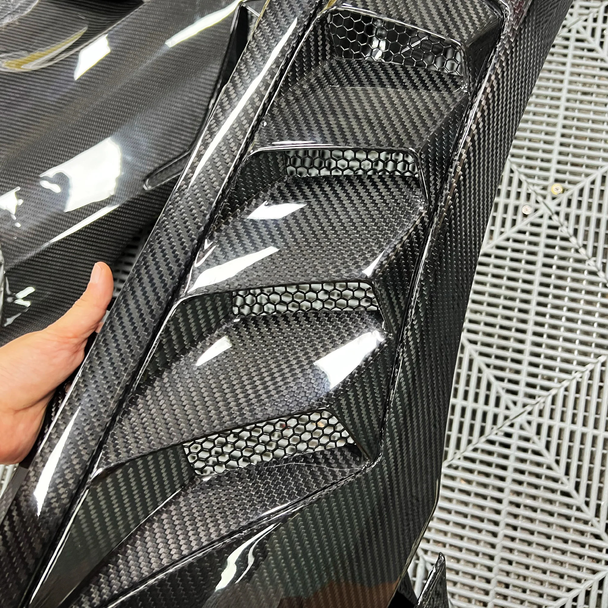 KP BMW M2 G87 PRE PREG DRY CARBON FIBRE FENDERS