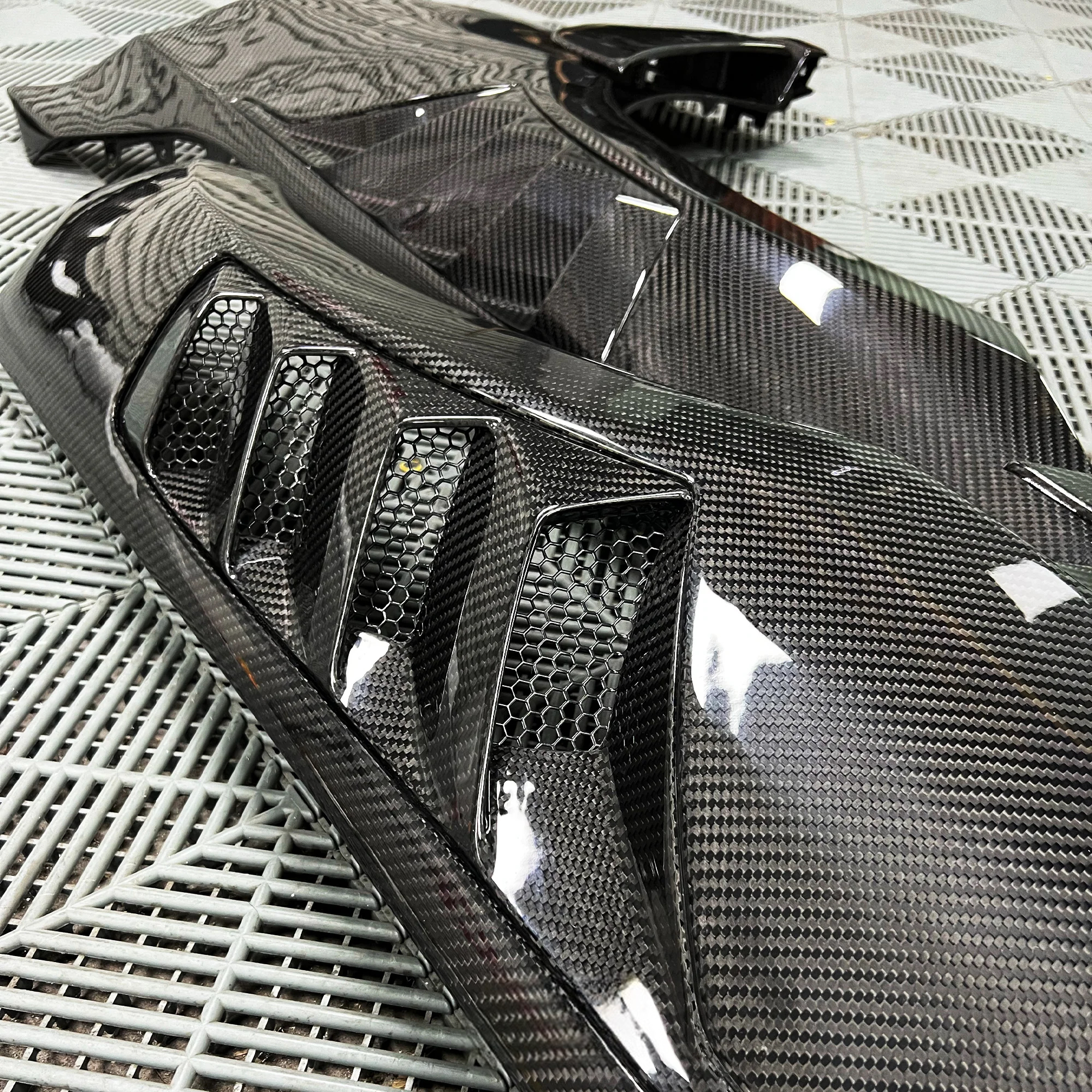 KP BMW M2 G87 PRE PREG DRY CARBON FIBRE FENDERS