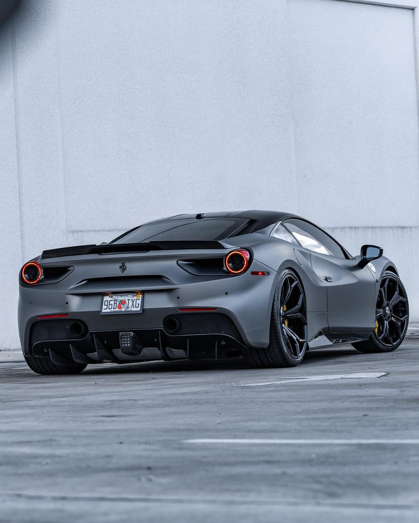 1016 INDUSTRIES FERRARI 488 Carbon Fibre Lower Rear Diffuser Extension