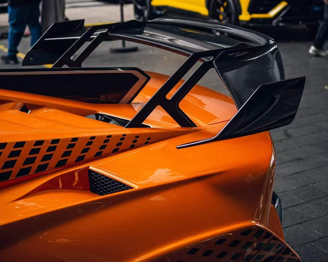 KP Lamborghini Huracan Pre Preg Carbon Fibre STO Conversion