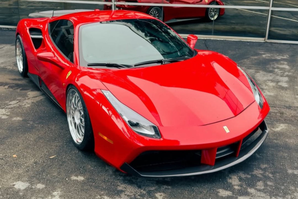 1016 INDUSTRIES FERRARI 488 Carbon Fibre Front Lip