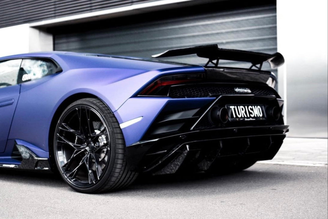 1016 INDUSTRIES LAMBORGHINI HURACAN LP610 V2 Carbon Fibre Rear Bumper & Diffuser