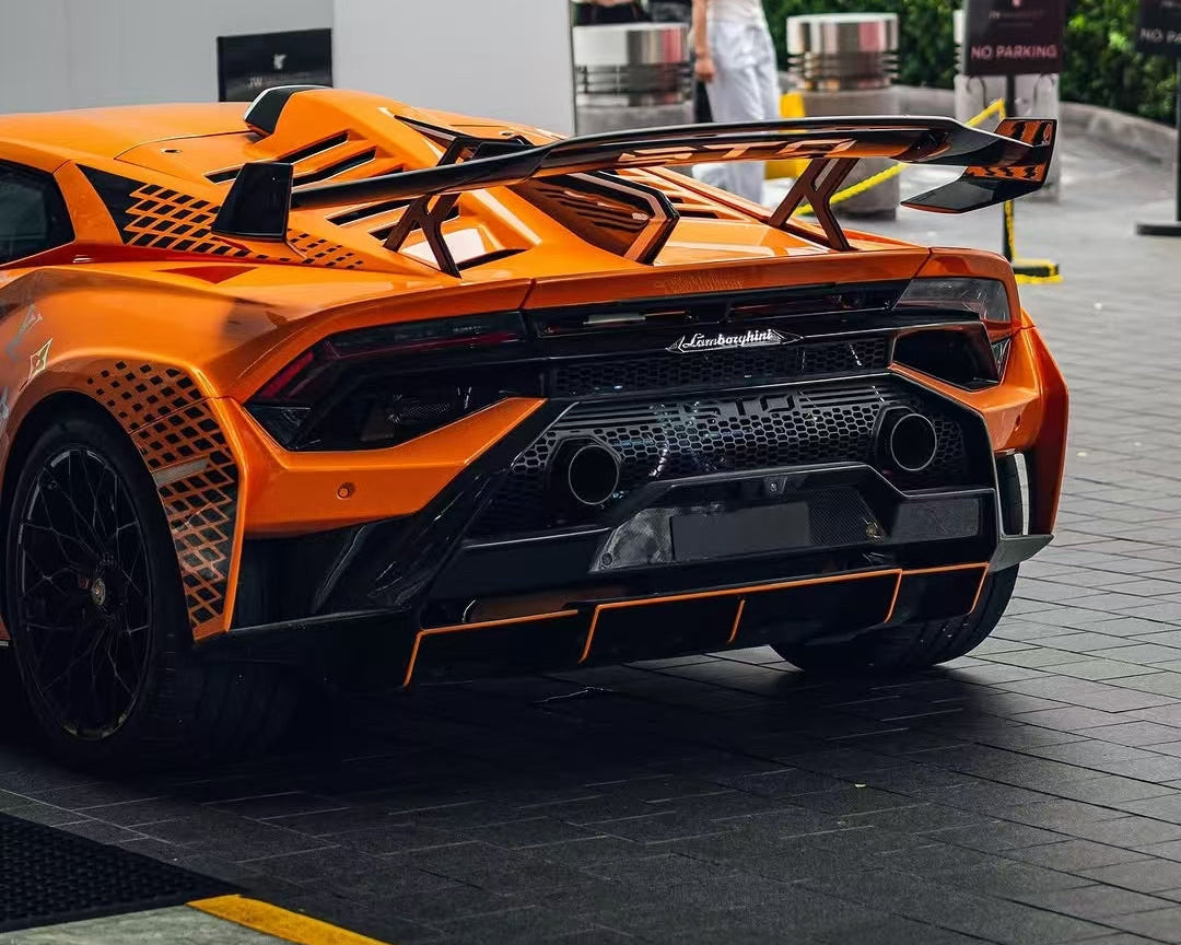 KP Lamborghini Huracan Pre Preg Carbon Fibre STO Conversion